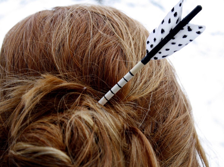Hair Arrow TM- Cream Shaft with Spotted Feathers